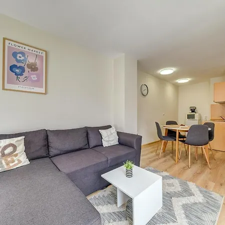 Lovely 1bd At The Castle Complex Apartment *
